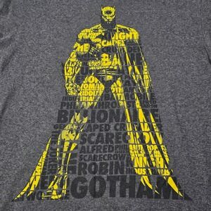 Mens Batman Graphic T Shirt Gotham City Art Yellow Black Short Sleeve Size M
